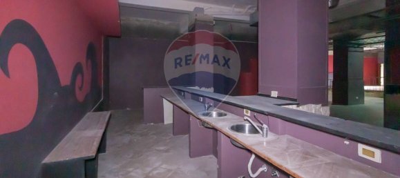 5 bedrooms Commercial property in Catania, Italy No. 77958 10