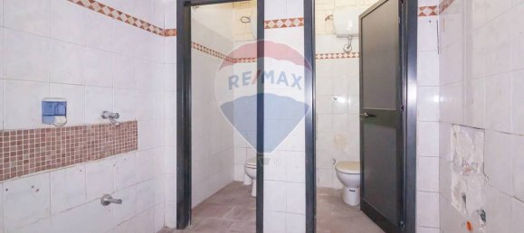 5 bedrooms Commercial property in Catania, Italy No. 77958 8