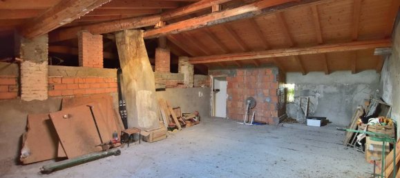 16 rooms Building in Valsamoggia, Italy No. 149819 7