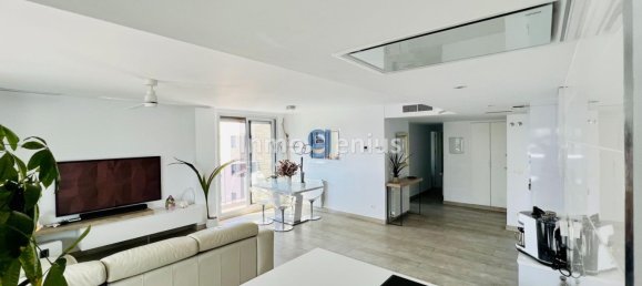 3 bedrooms Penthouse in Alicante, Spain No. 8769 2