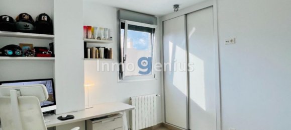 3 bedrooms Penthouse in Alicante, Spain No. 8769 17