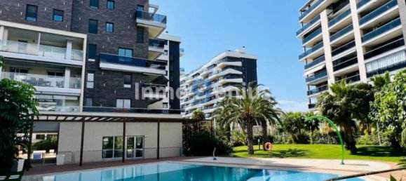 3 bedrooms Penthouse in Alicante, Spain No. 8769 27