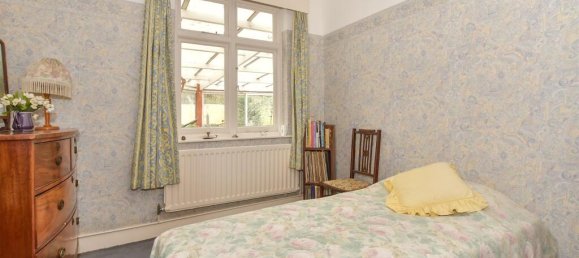 4 bedrooms Bungalow in Epping, United Kingdom No. 3963 8