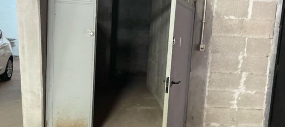 مرآب في Rome, Italy رقم 170216 8