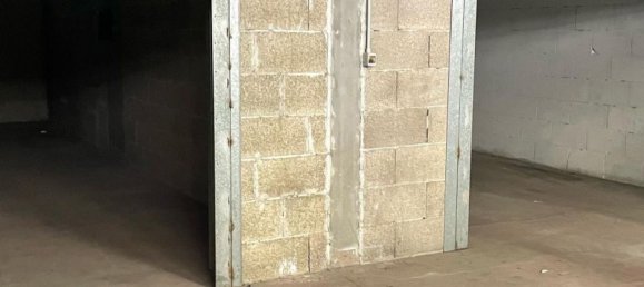 مرآب في Rome, Italy رقم 170216 5