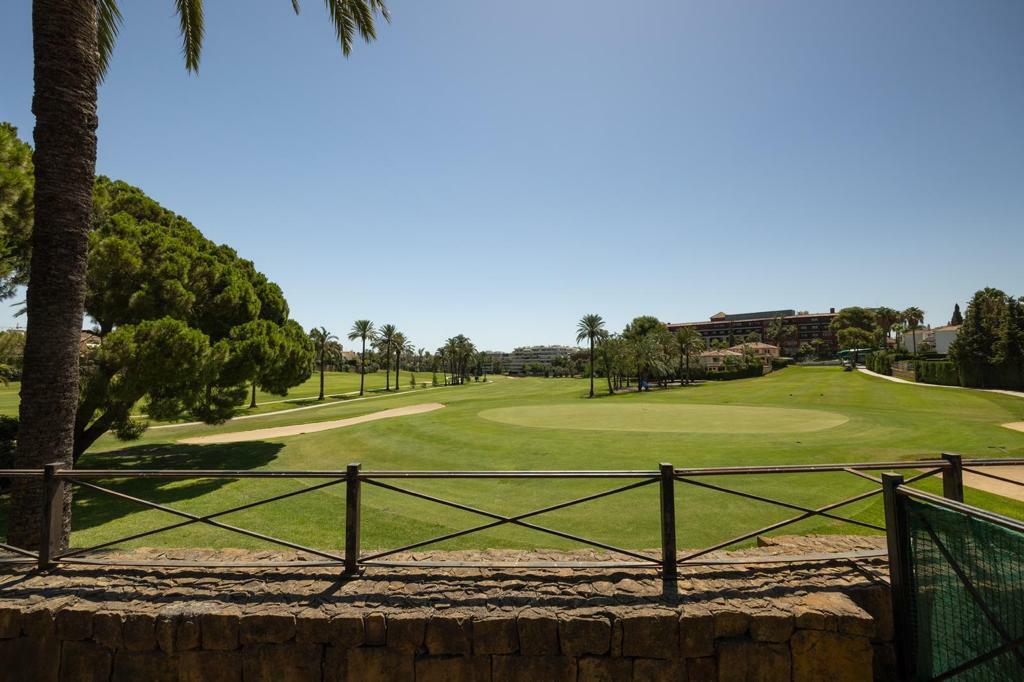 Moradia em banda T3 em Marbella, Spain N.º 73752