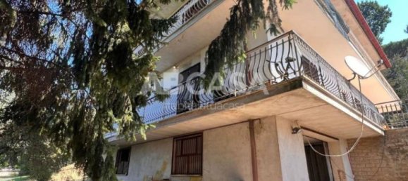 3 bedrooms Apartment in Velletri, Italy No. 66052 2