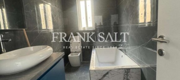 2 bedrooms Penthouse in Sannat, Malta No. 6034 6