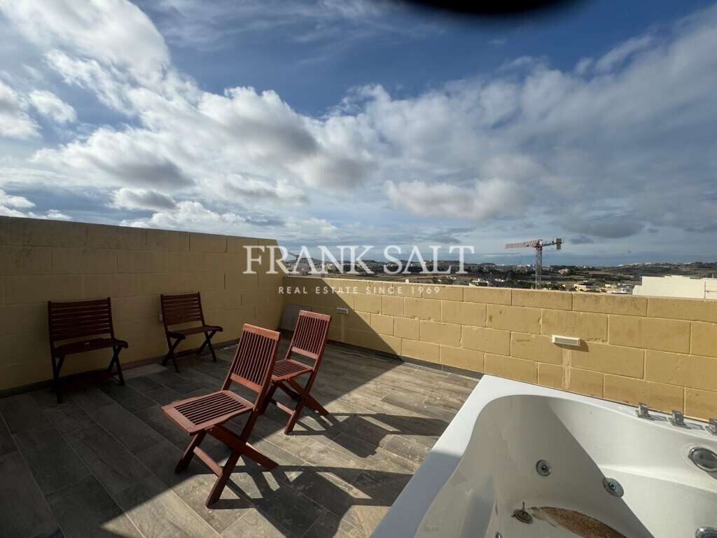 2 bedrooms Penthouse in Sannat, Malta No. 6034