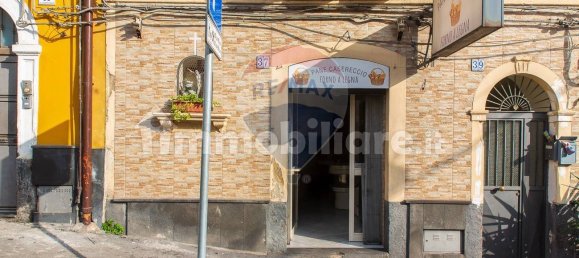 Propiedad comercial de 4 habitaciónes en Catania, Italy No. 52536 2