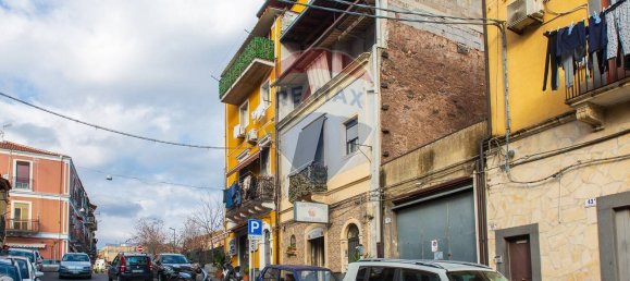 Propiedad comercial de 4 habitaciónes en Catania, Italy No. 52536 5