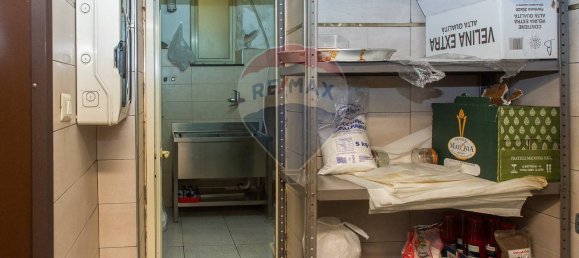 Propiedad comercial de 4 habitaciónes en Catania, Italy No. 52536 22