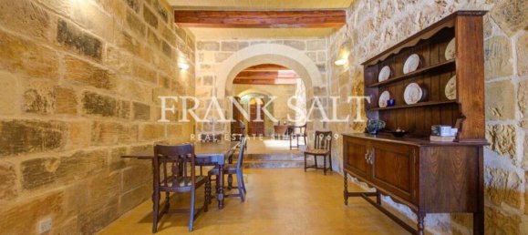 3 bedrooms Farm in Xaghra, Malta No. 1032 6