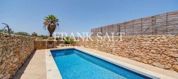 3 bedrooms Farm in Xaghra, Malta No. 1032 3