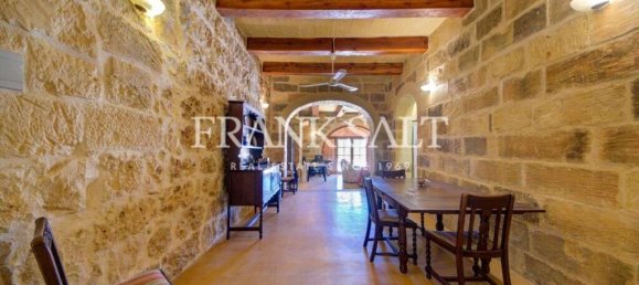 3 bedrooms Farm in Xaghra, Malta No. 1032 7