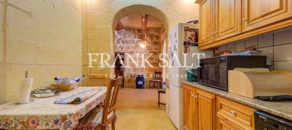 3 bedrooms Farm in Xaghra, Malta No. 1032 9