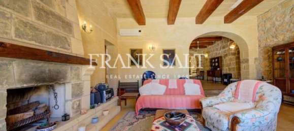 3 bedrooms Farm in Xaghra, Malta No. 1032 11
