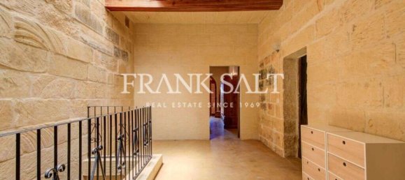 3 bedrooms Farm in Xaghra, Malta No. 1032 12