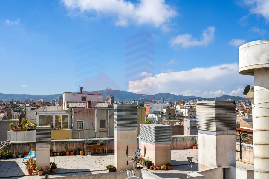 Apartamento de 2 dormitorios en Ciudad Vieja, Spain No. 165551