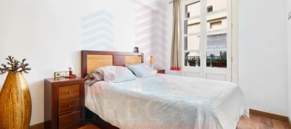 Apartamento de 2 dormitorios en Ciudad Vieja, Spain No. 165551 11