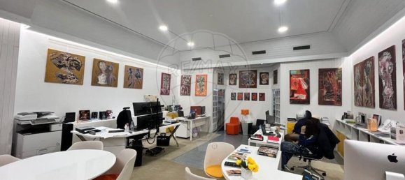 67m² Commercial property in Porto, Portugal No. 66250 6