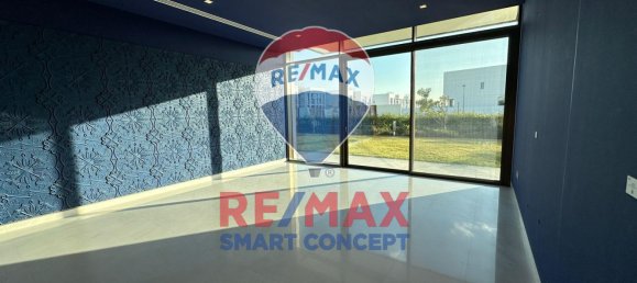 6 bedrooms Villa in Abu Dhabi, UAE No. 39097 6