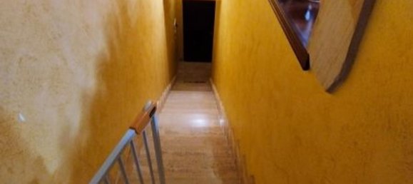 Дом с 7 комнатами в Соларино, Италия № 103789 6