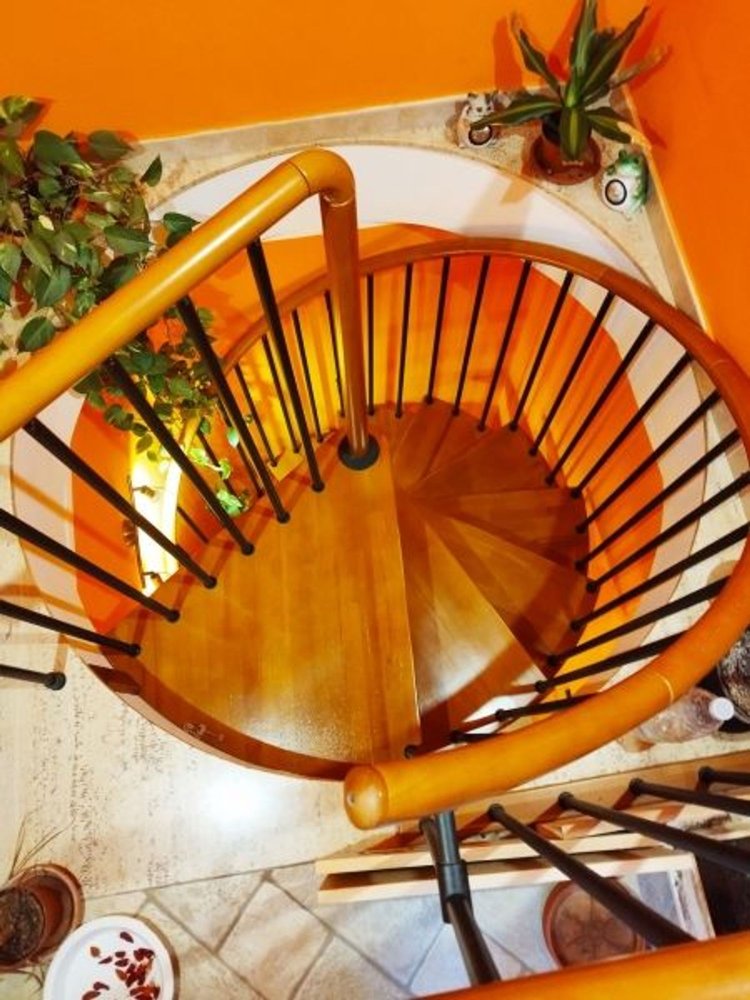 Дом с 7 комнатами в Соларино, Италия № 103789