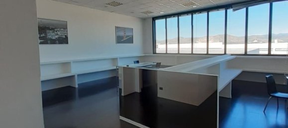 Gewerbliche Immobilie in Marcianise, Italy 80m², Nr. 255391 7