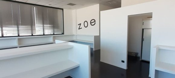 Gewerbliche Immobilie in Marcianise, Italy 80m², Nr. 255391 13