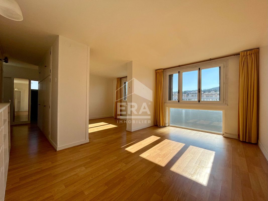 Квартира с 3 спальнями в Севр, Франция № 123438