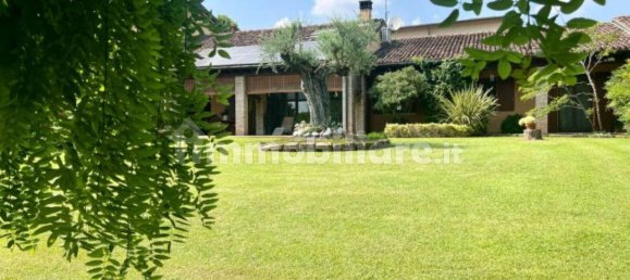 Casa de 3 dormitorios en Volongo, Italy No. 207873 6