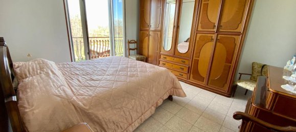 3غرفة منزل في Taurasi, Italy رقم 151076 5