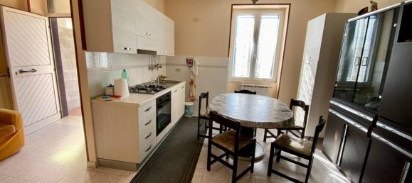 3غرفة منزل في Taurasi, Italy رقم 151076 8