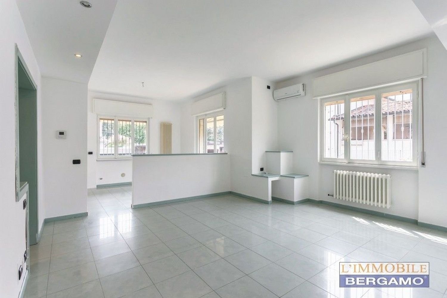 Apartamento de 3 habitaciónes en Urgnano, Italy No. 263193