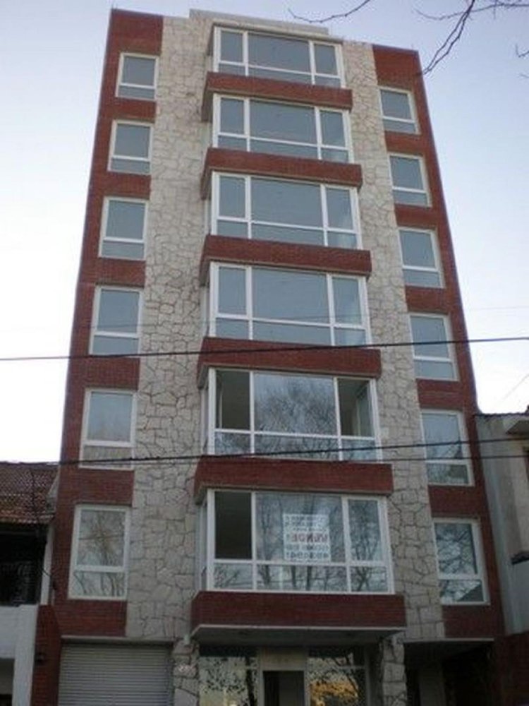 Apartamento de 2 dormitorios en Mar del Plata, Argentina No. 79002
