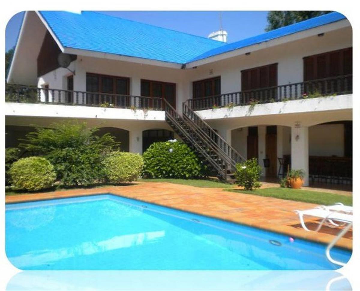 5 bedrooms House in Maldonado, Uruguay No. 6077