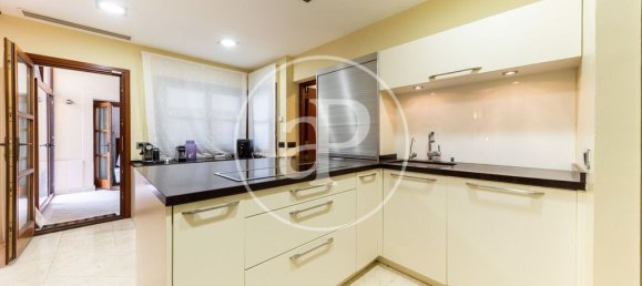 4 bedrooms Villa in Nova Santa Ponsa, Spain No. 242078 5