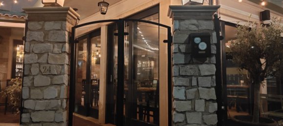 200m² Commercial property in Bacoli, Italy No. 338074 8