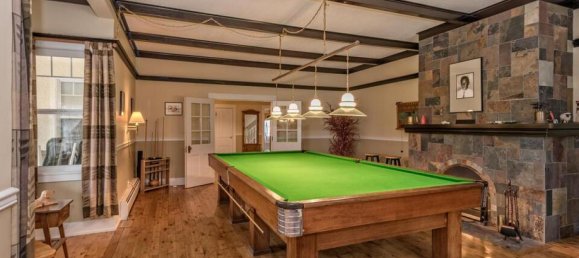 6 bedrooms House in British Columbia, Canada No. 1296 11