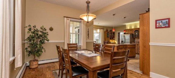 6 bedrooms House in British Columbia, Canada No. 1296 6