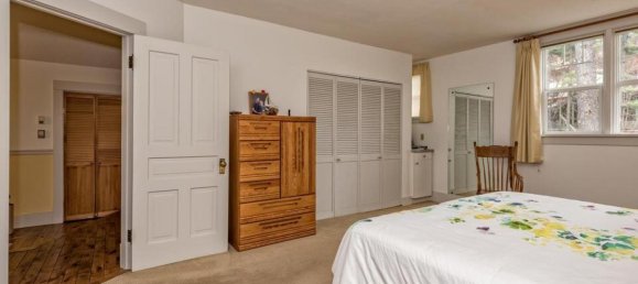 6 bedrooms House in British Columbia, Canada No. 1296 12