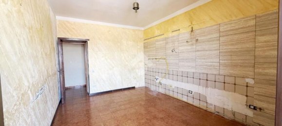 3 rooms Apartment in Sant'Anastasia, Italy No. 154024 14