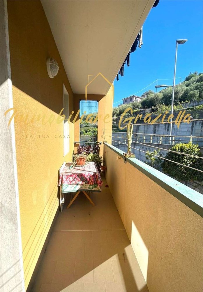 Apartamento de 3 habitaciónes en Vallecrosia, Italy No. 16677