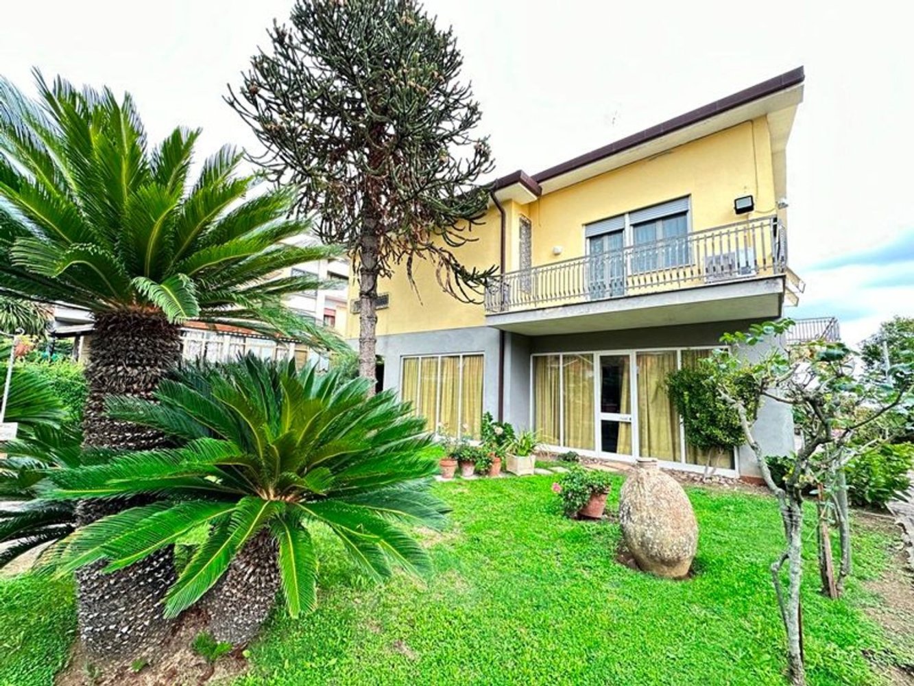 Вилла с 9 комнатами в Веллетри, Италия № 196547