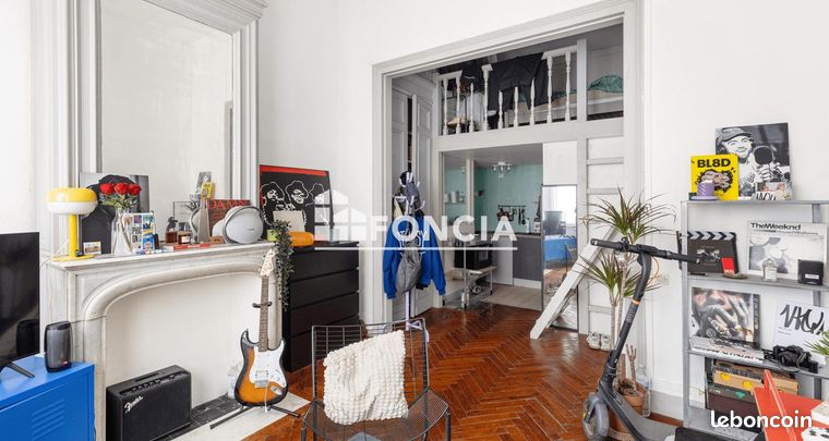 Studio in Lille, France No. 277193