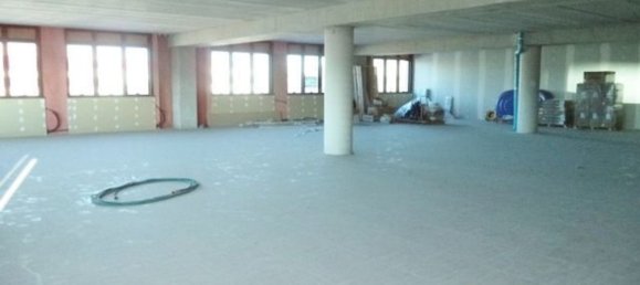 350m² Office in San Benedetto del Tronto, Italy No. 259042 5