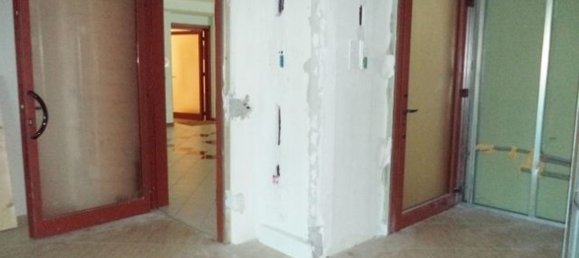 350m² Office in San Benedetto del Tronto, Italy No. 259042 9