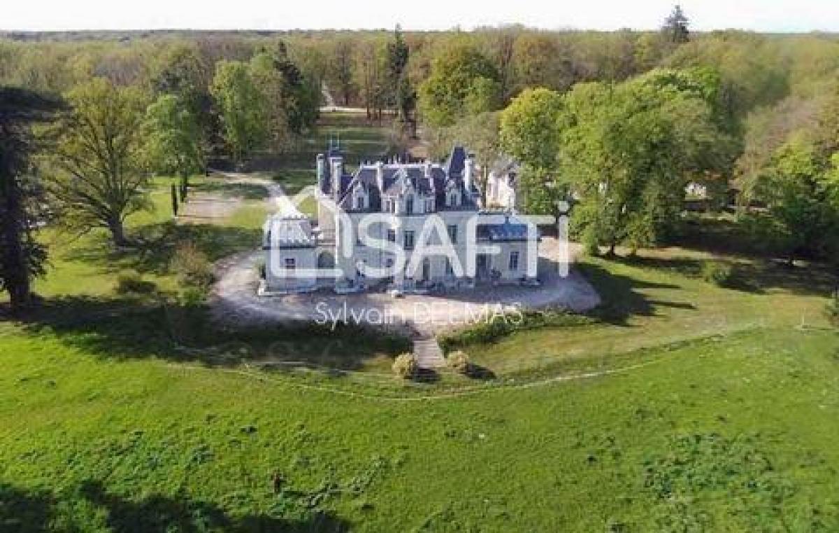 8 bedrooms Shop in Tours, France No. 17383