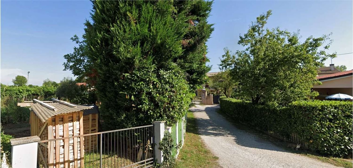 14 rooms Apartment in Salzano, Italy No. 56638